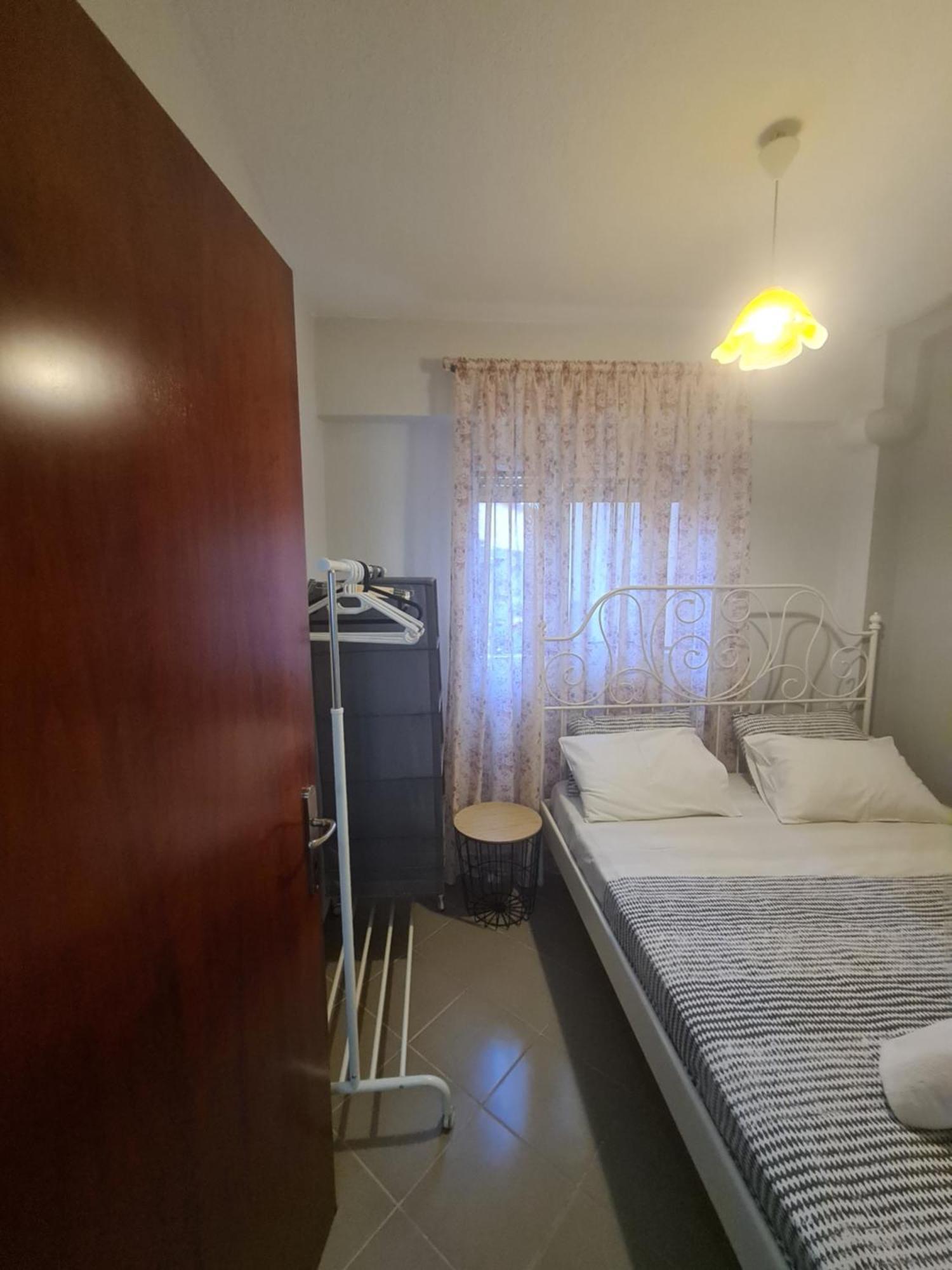 Makis Apartments Touzla Ofrinion Luaran gambar